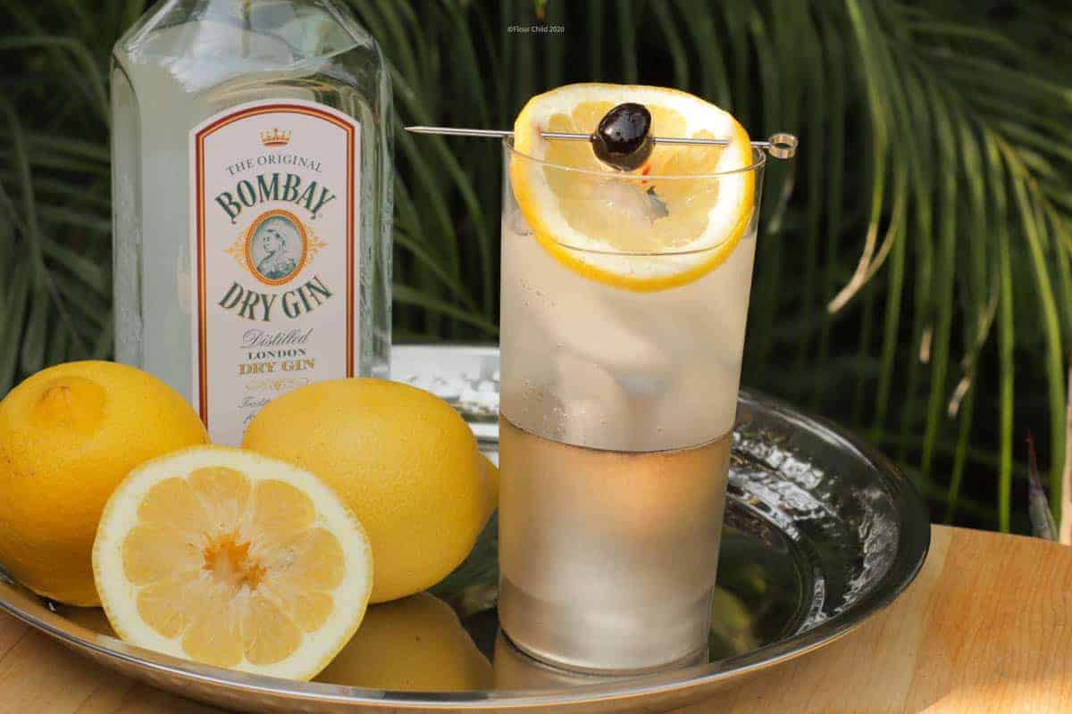 This refreshing cocktail contains dry gin and fresh lemons combined with lots of ice and some soda water. This drink is like lemonade for grownups.